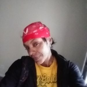 Meet your Posher, Monique